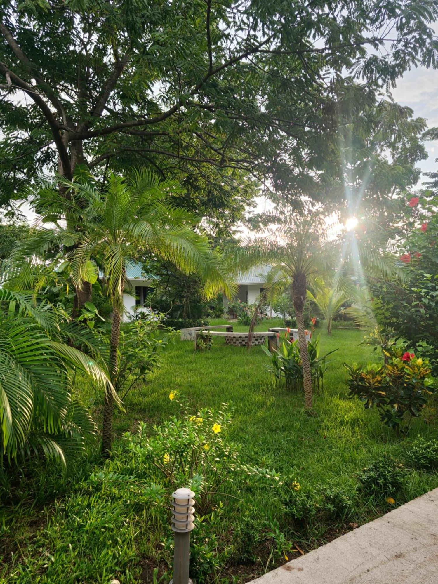 Buddha Retreat Hotel San Juanillo Екстер'єр фото